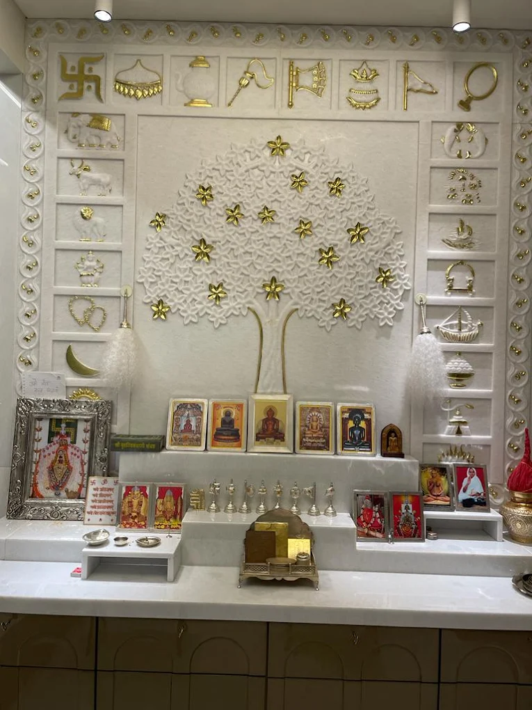 Stones Gallery Showroom Bottom View